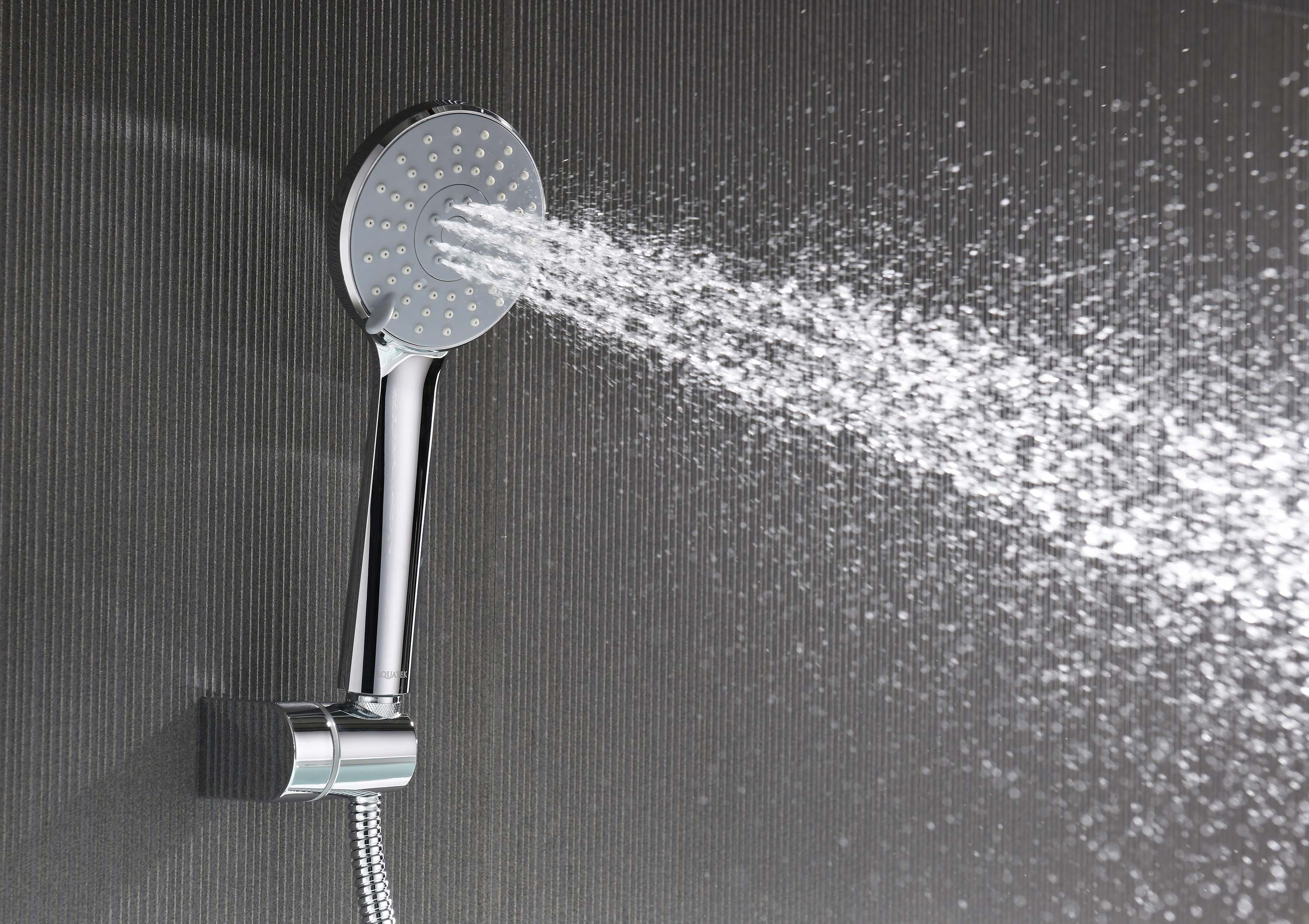 Смеситель Aquatek Европа AQ1349CR для ванны с душевым набором