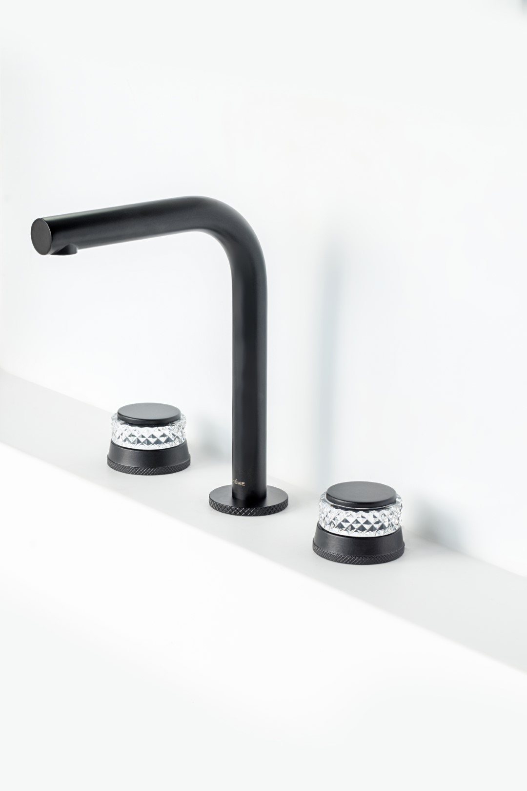 Смеситель на столешницу Boheme AURA на 3 отв. BLACK 152-B-A