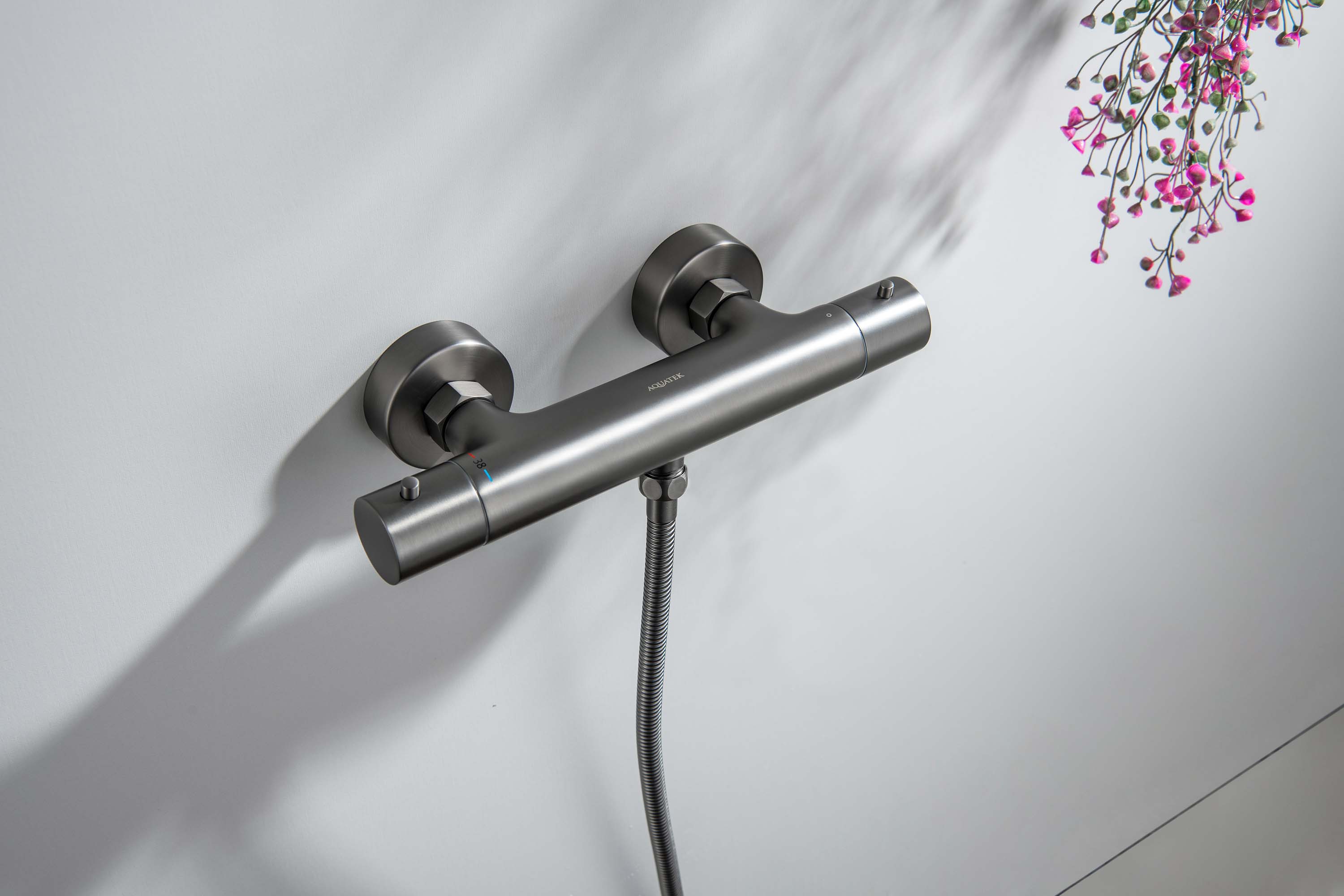 Смеситель термостатический Aquatek Европа AQ1363BGM для душа