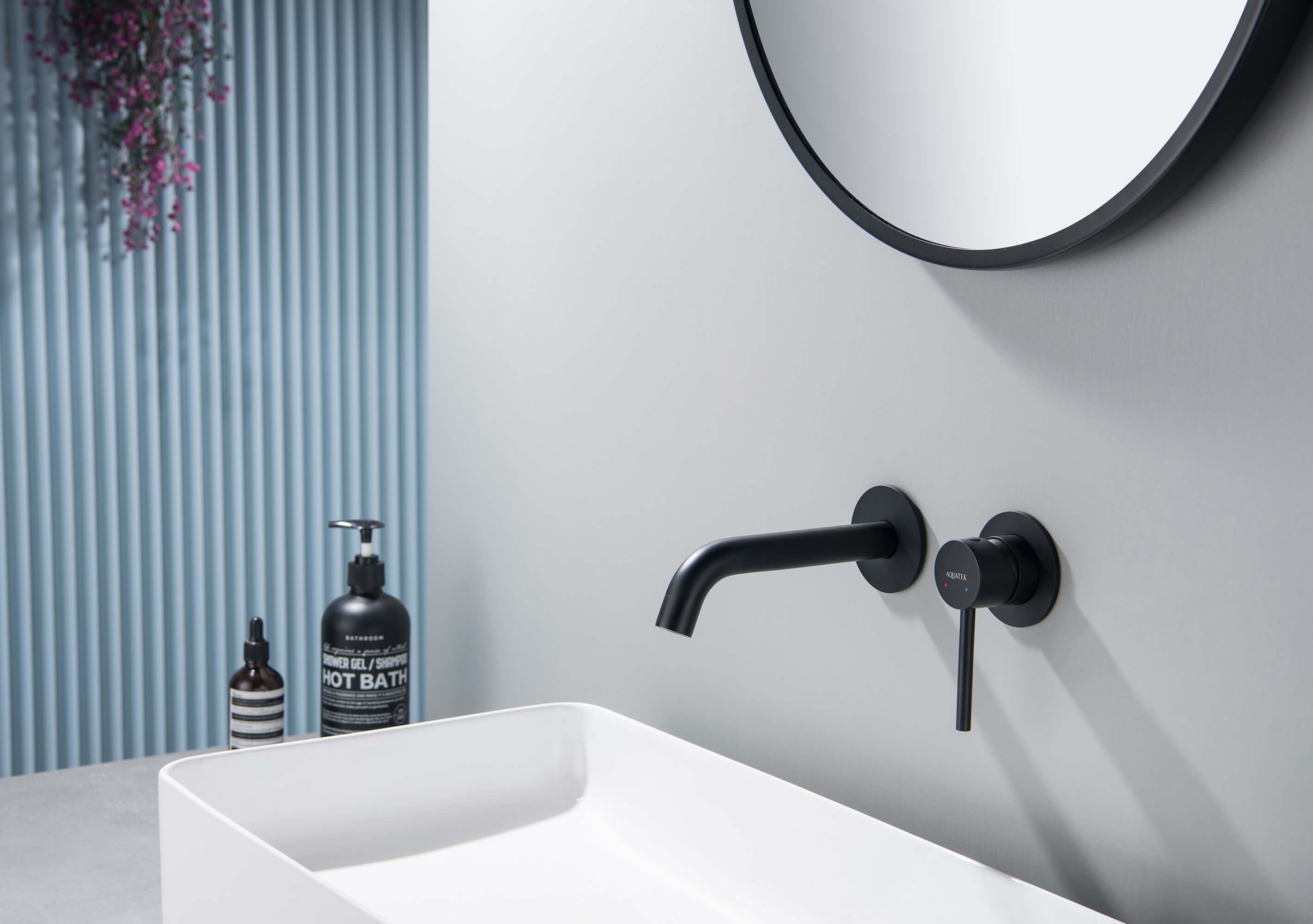 Смеситель Aquatek Европа AQ1313MB для раковины настенный