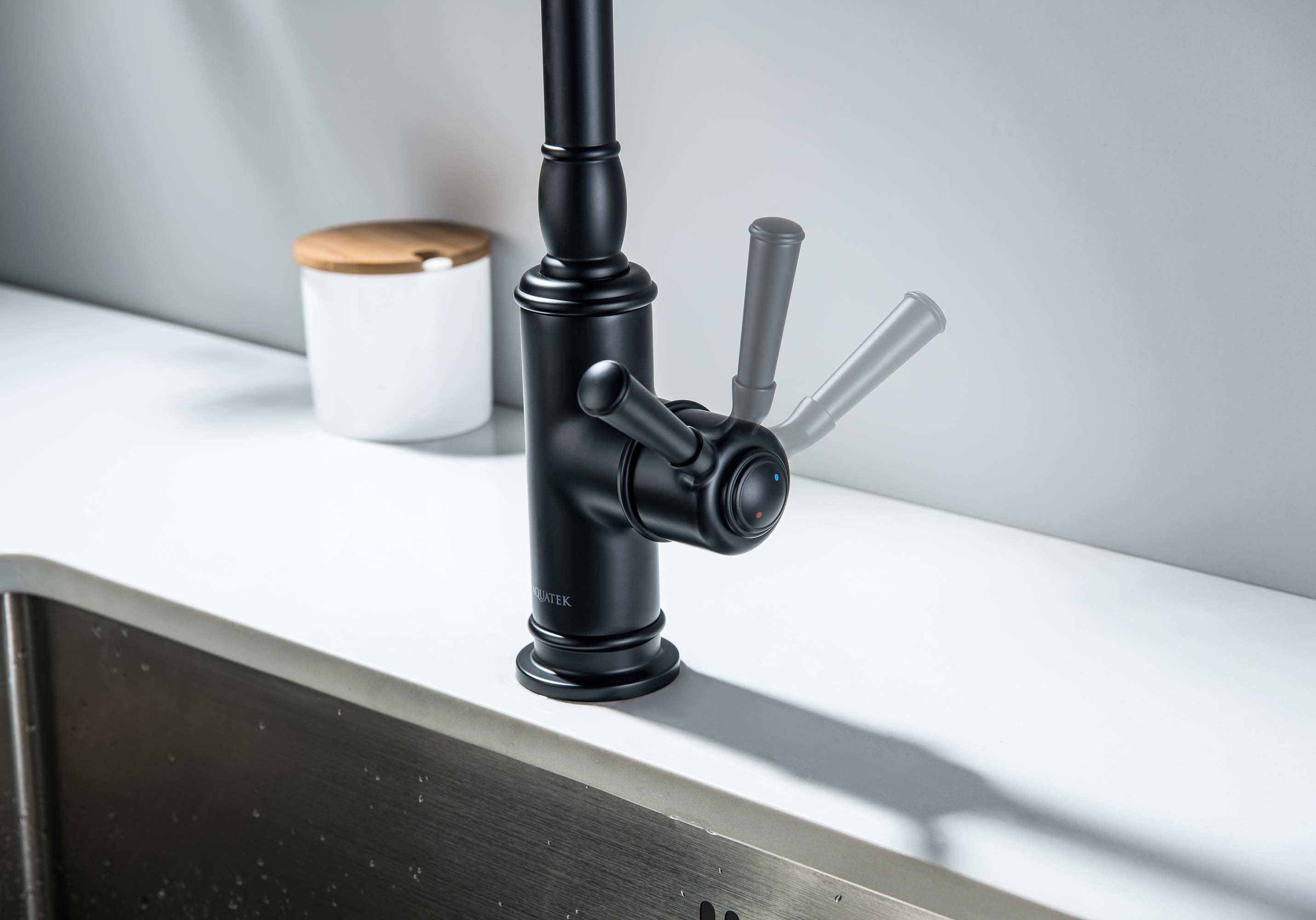 Смеситель Aquatek Классик AQ1580MB для кухни