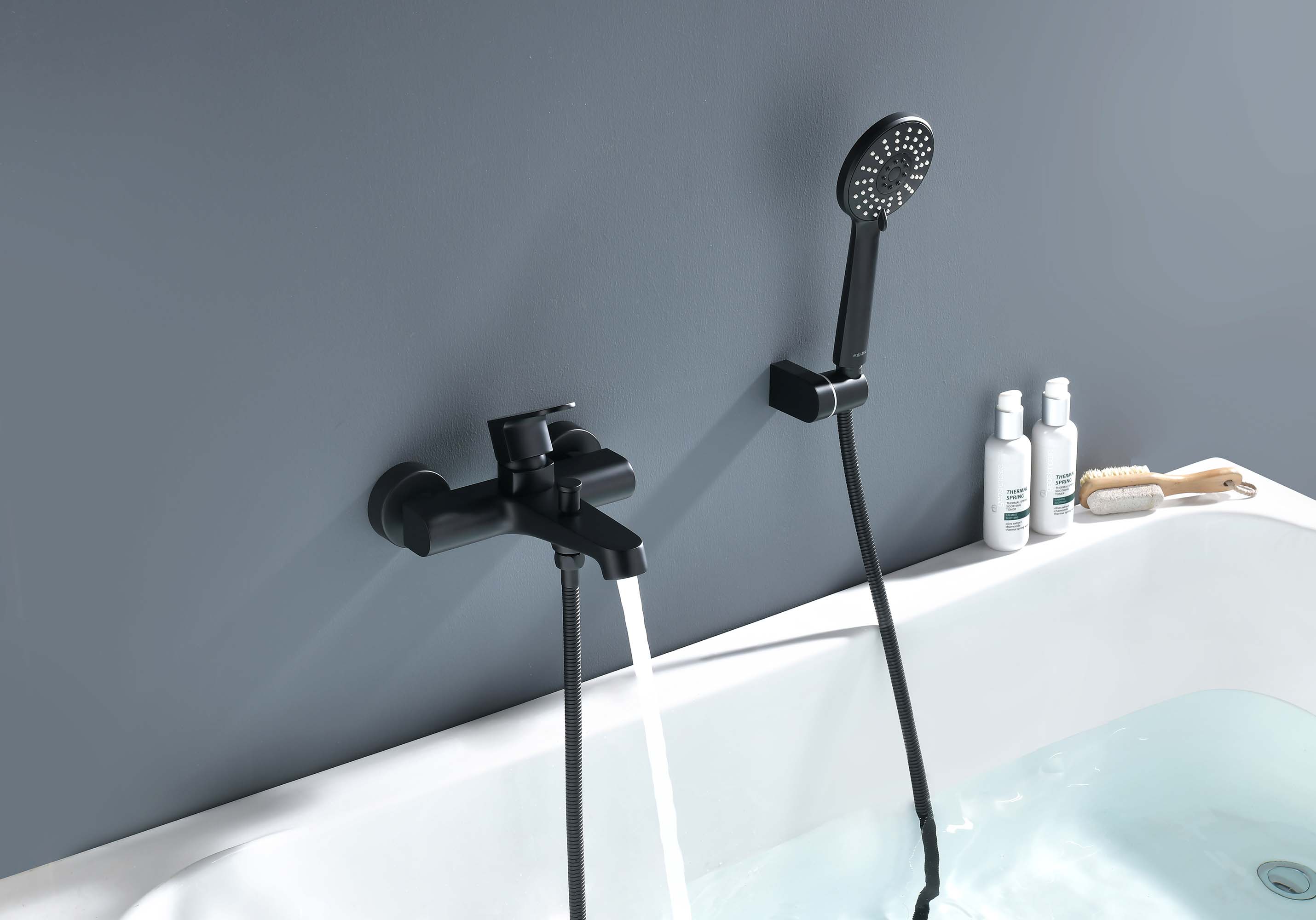 Смеситель Aquatek Оберон AQ1249MB для ванны с душевым набором