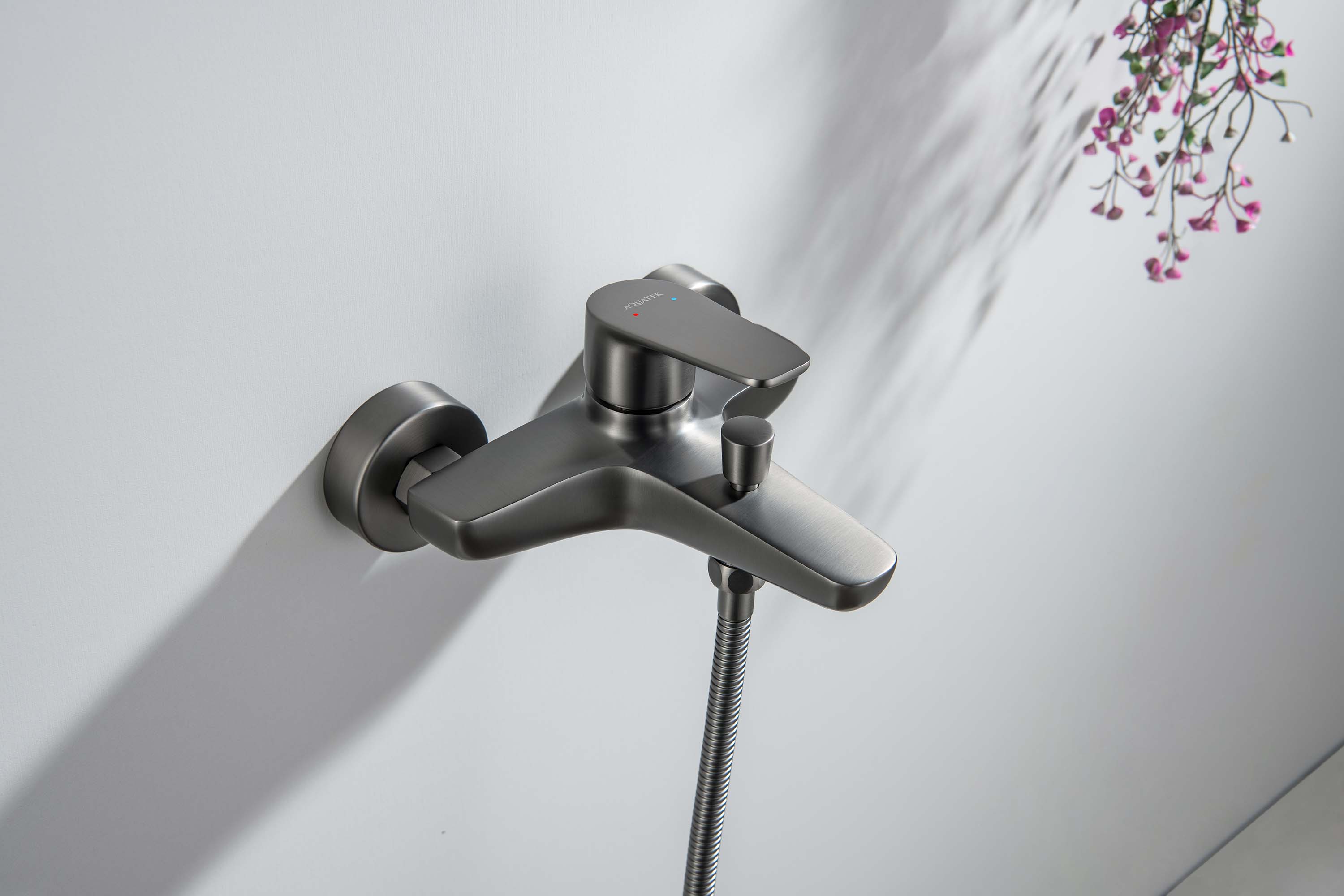 Смеситель Aquatek Бетта AQ1140BGM для ванны