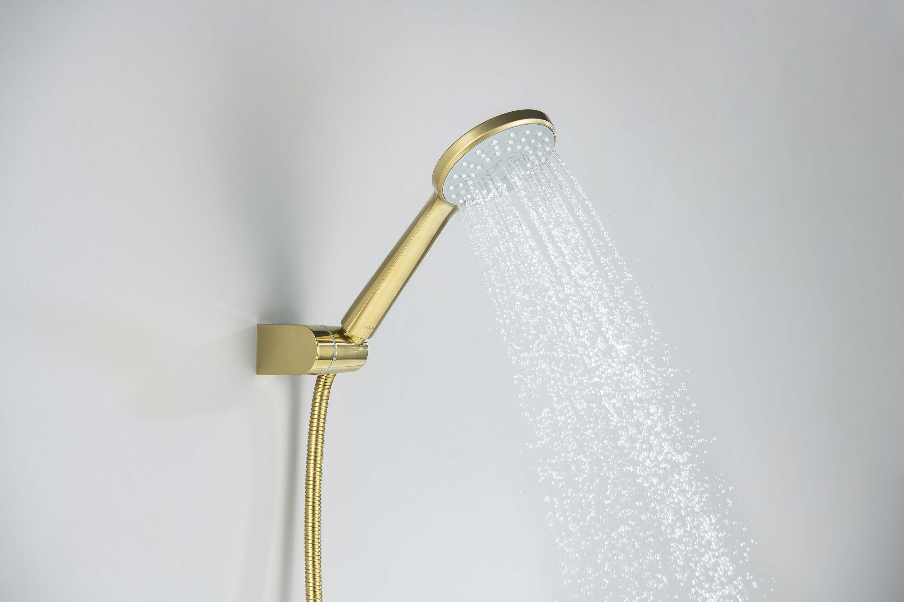 Смеситель Aquatek Оберон AQ1249BG для ванны с душевым набором