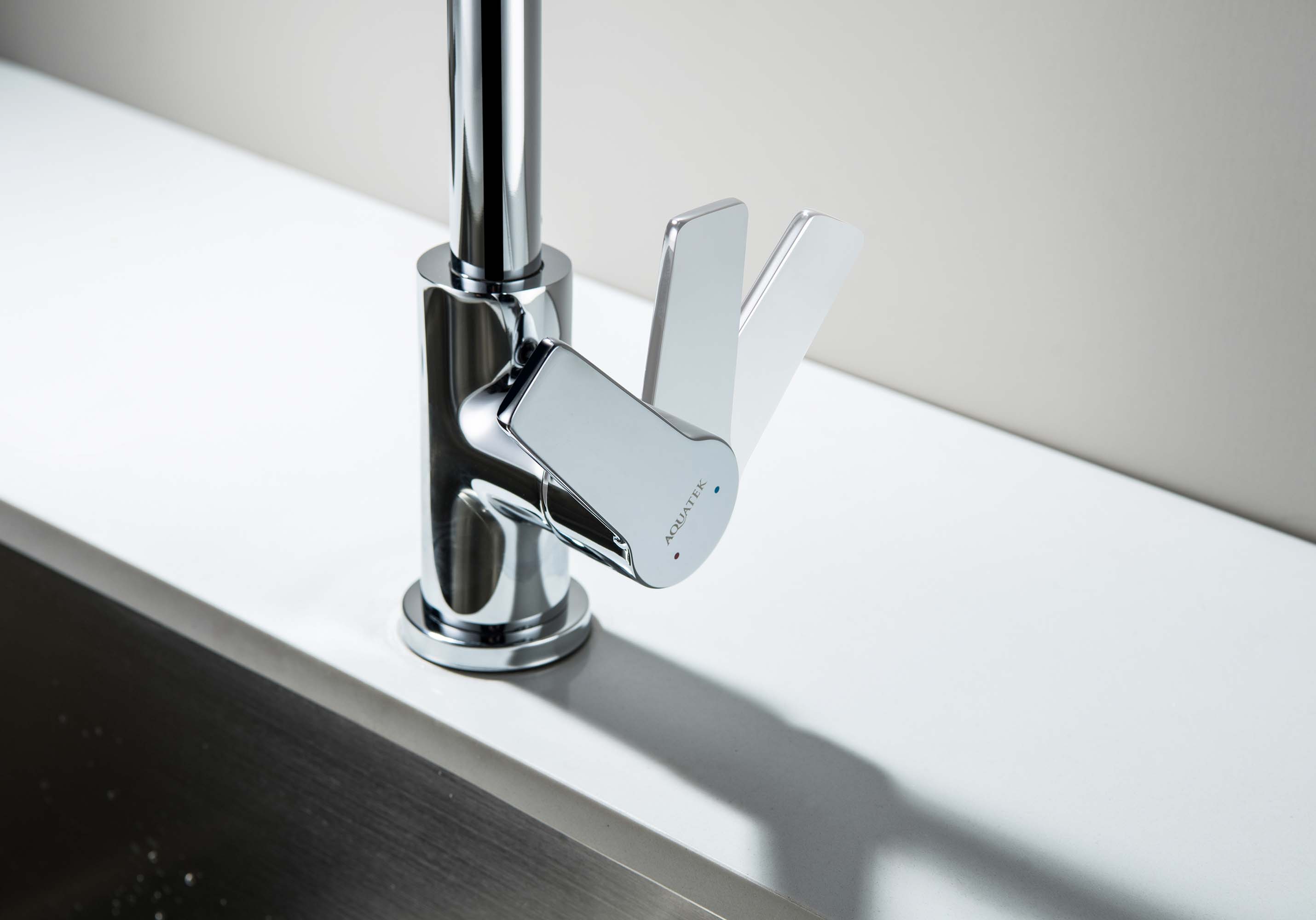 Смеситель Aquatek Лугано AQ1781CR для кухни