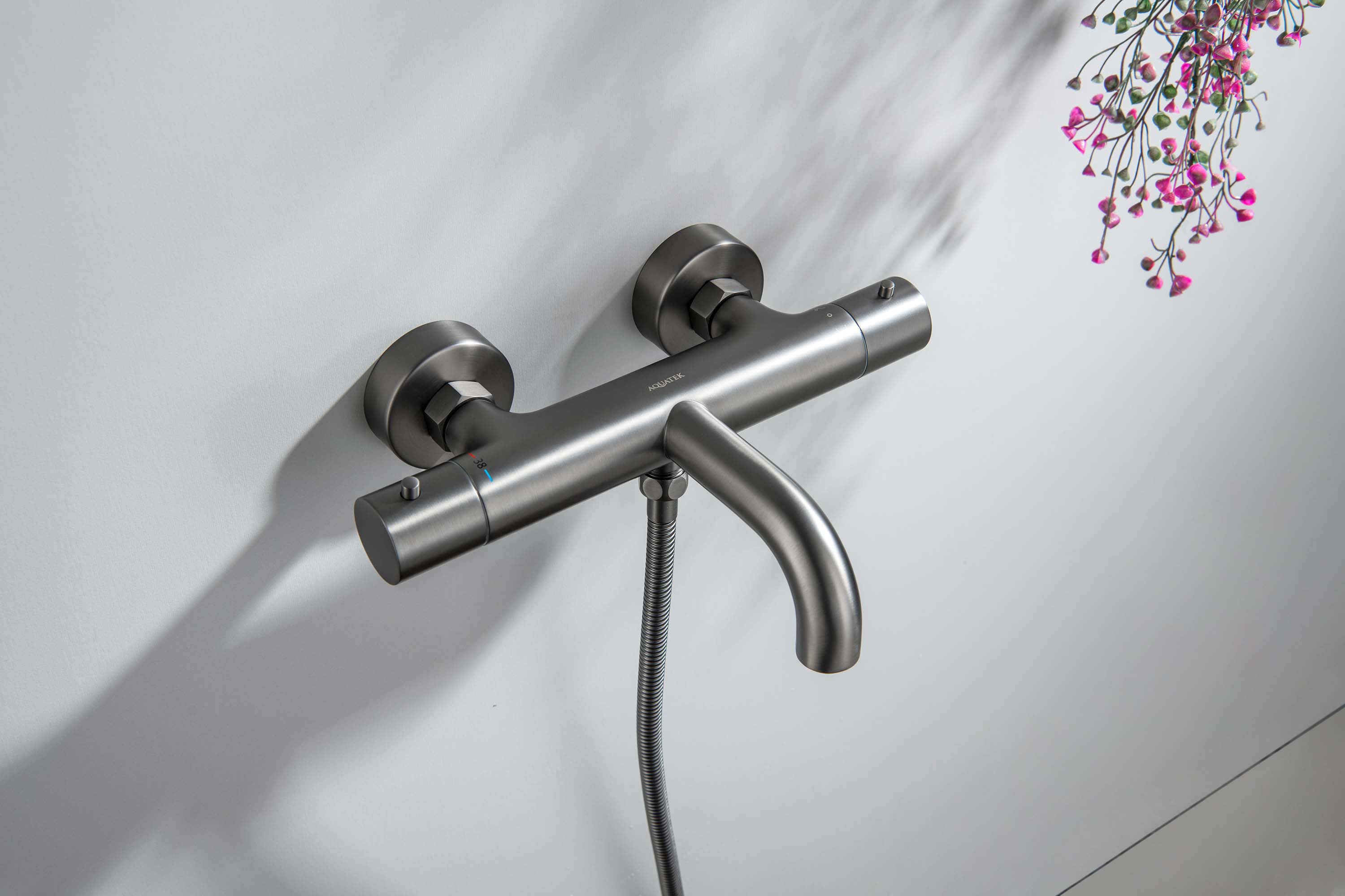 Термостатический смеситель Aquatek Европа AQ1343BGM для ванны