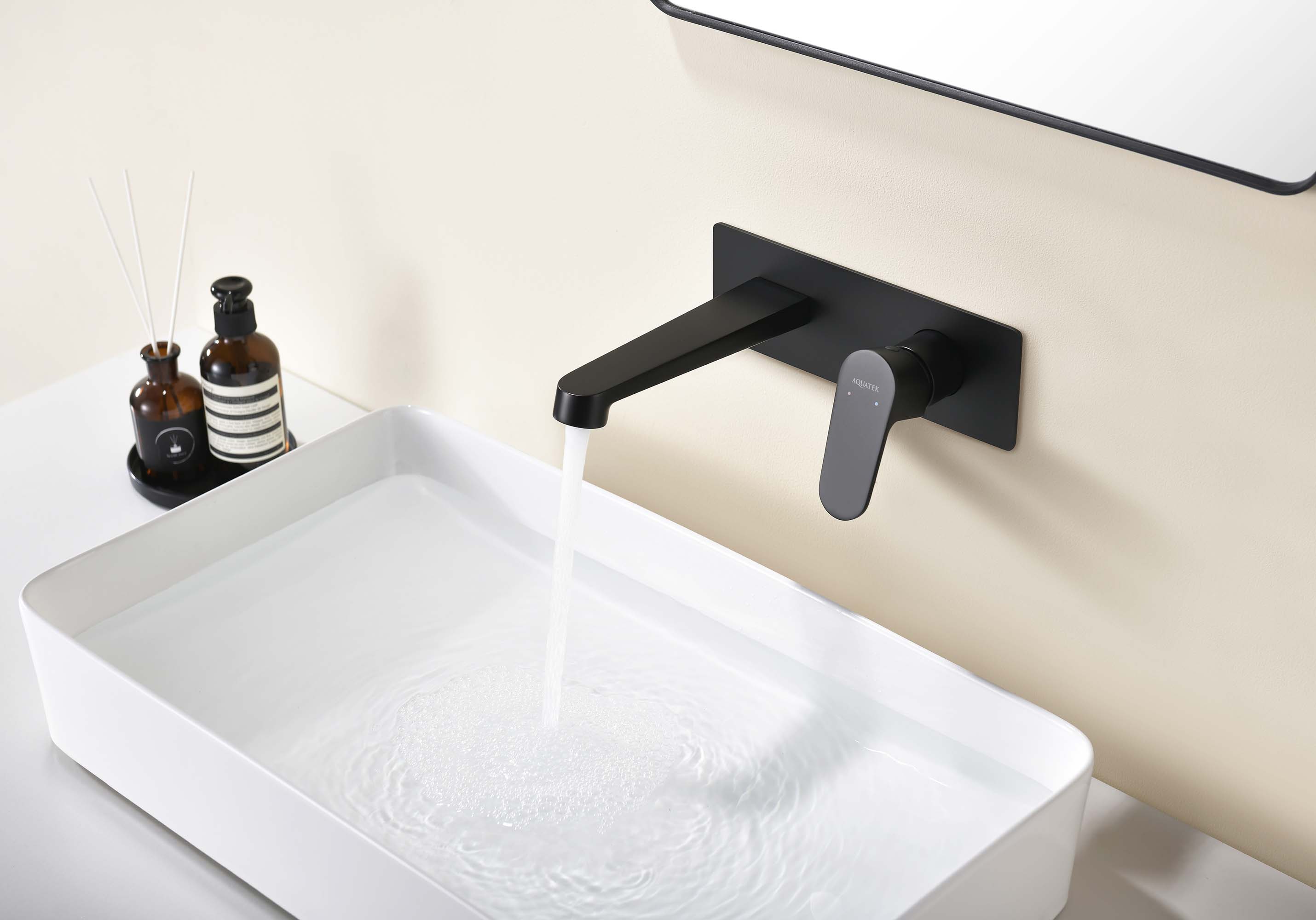 Смеситель Aquatek Оберон AQ1213MB для раковины настенный