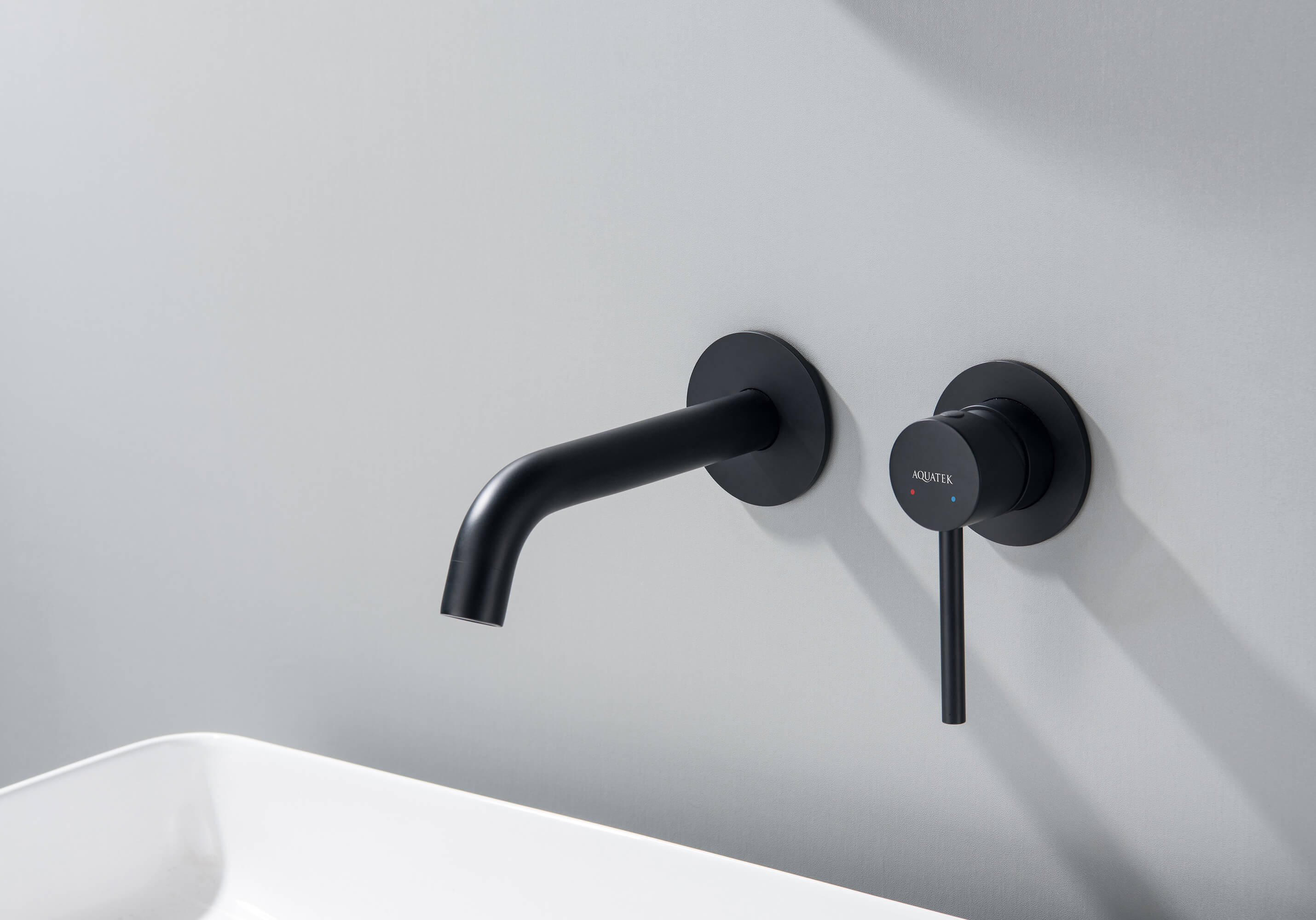 Смеситель Aquatek Европа AQ1313MB для раковины настенный