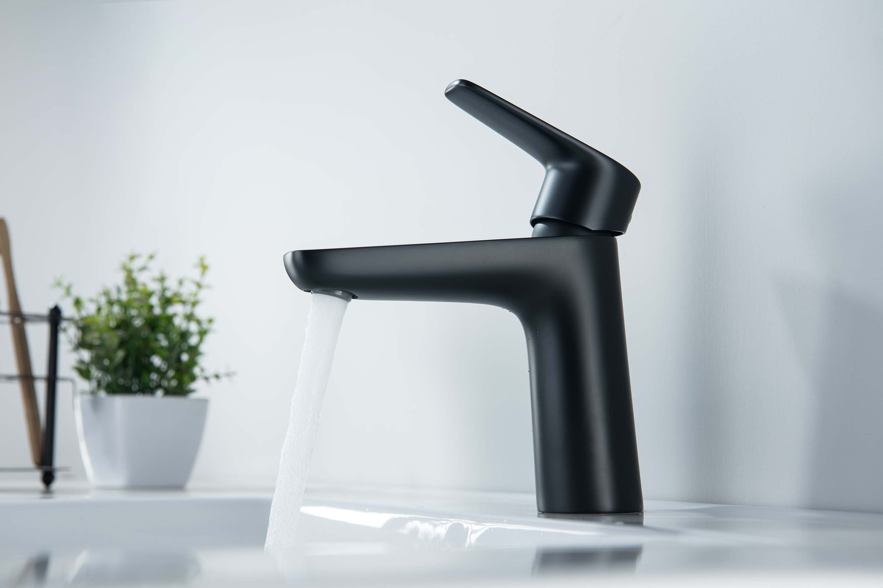 Смеситель Aquatek Бетта 98 AQ1110MB для раковины