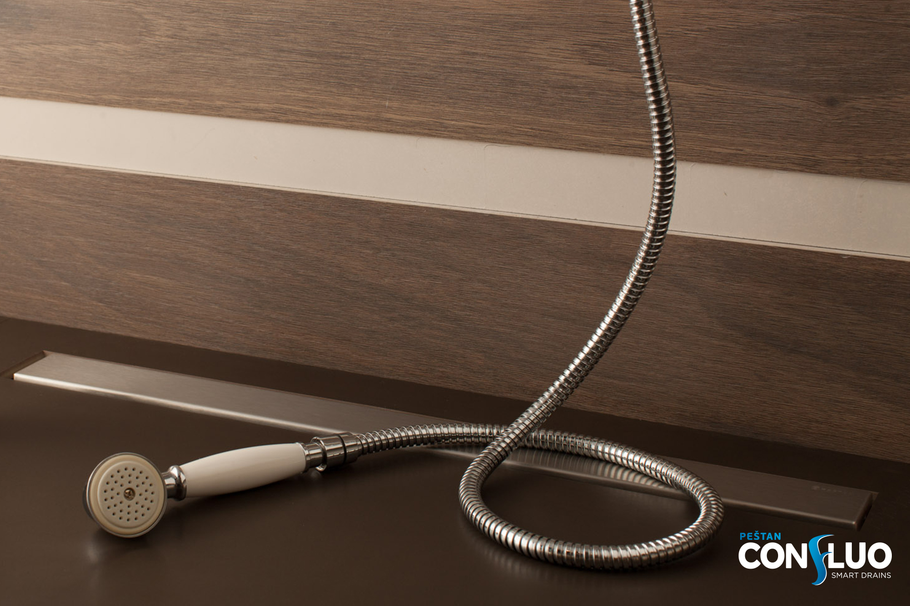 Frameless line 450 линейный трап PESTAN