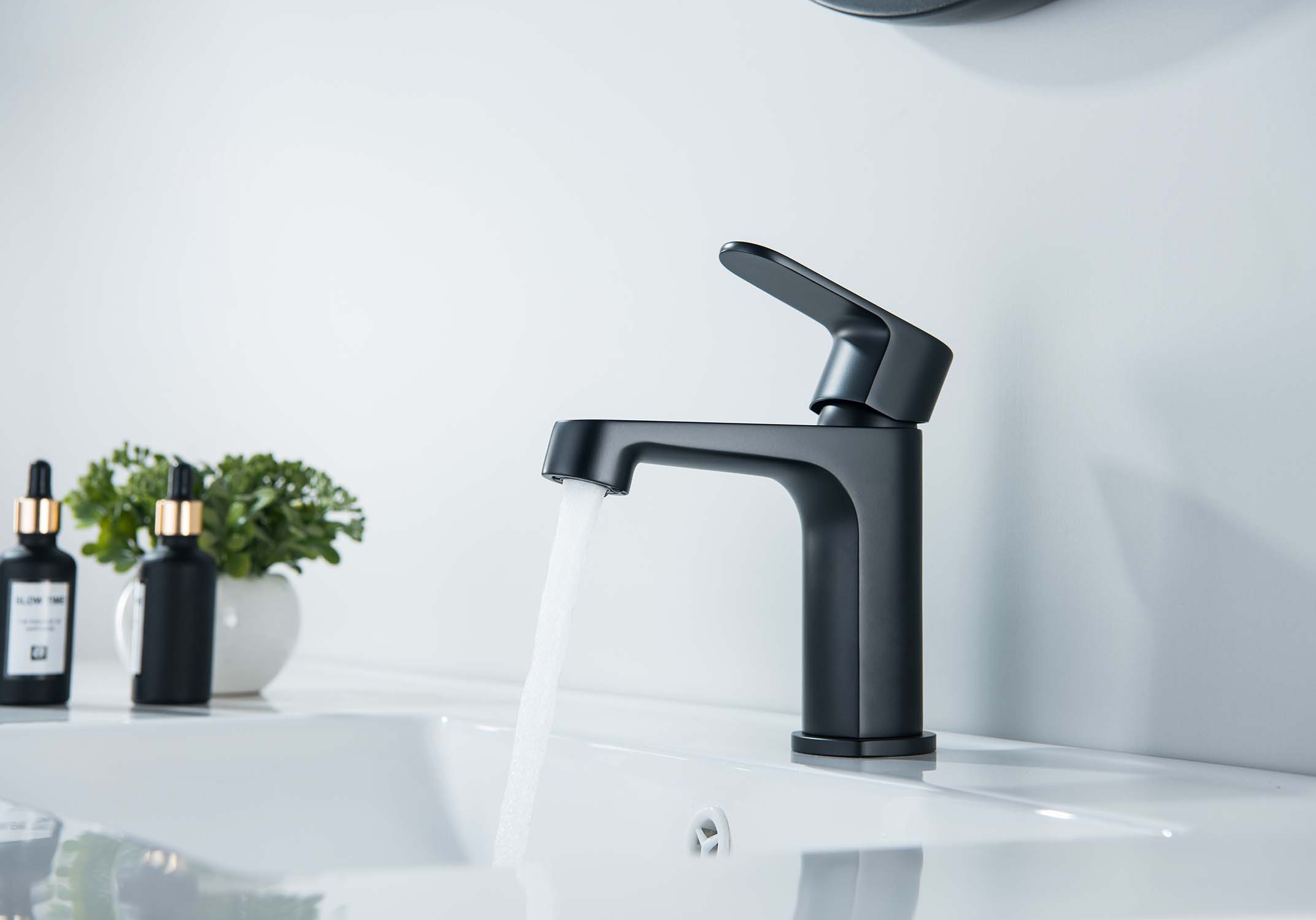 Смеситель Aquatek Оберон 98 AQ1210MB для раковины