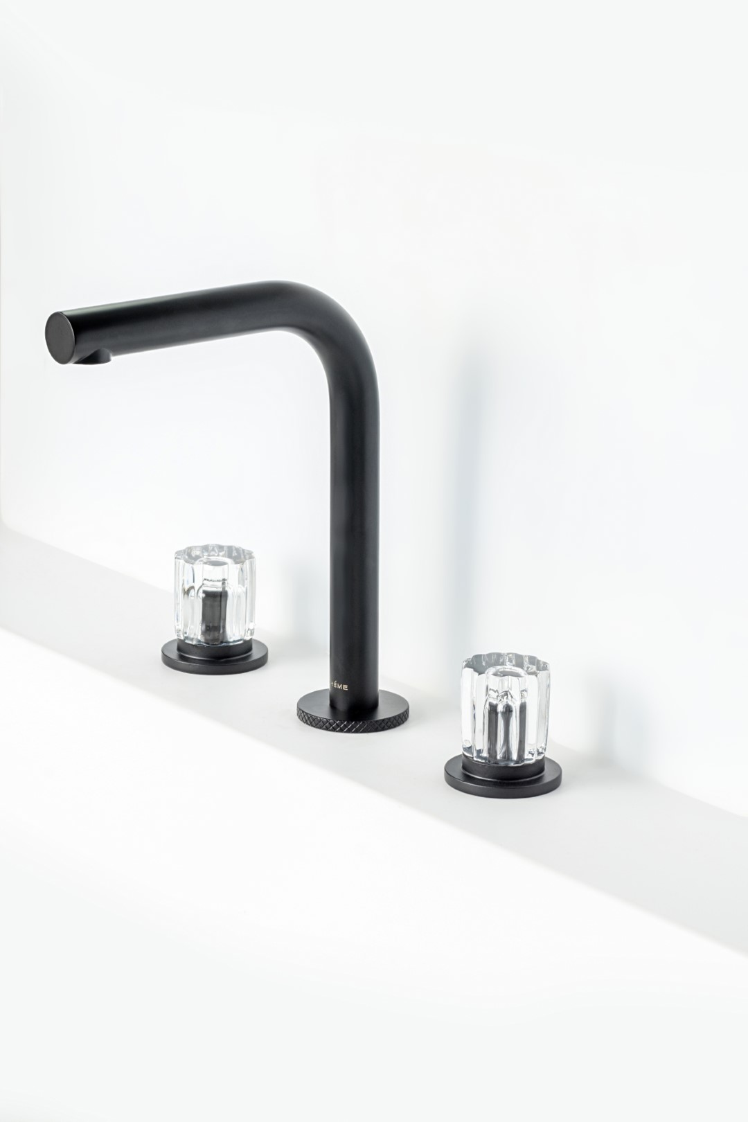 Смеситель на столешницу Boheme ELEGANTE на 3 отв. BLACK 152-B-EL