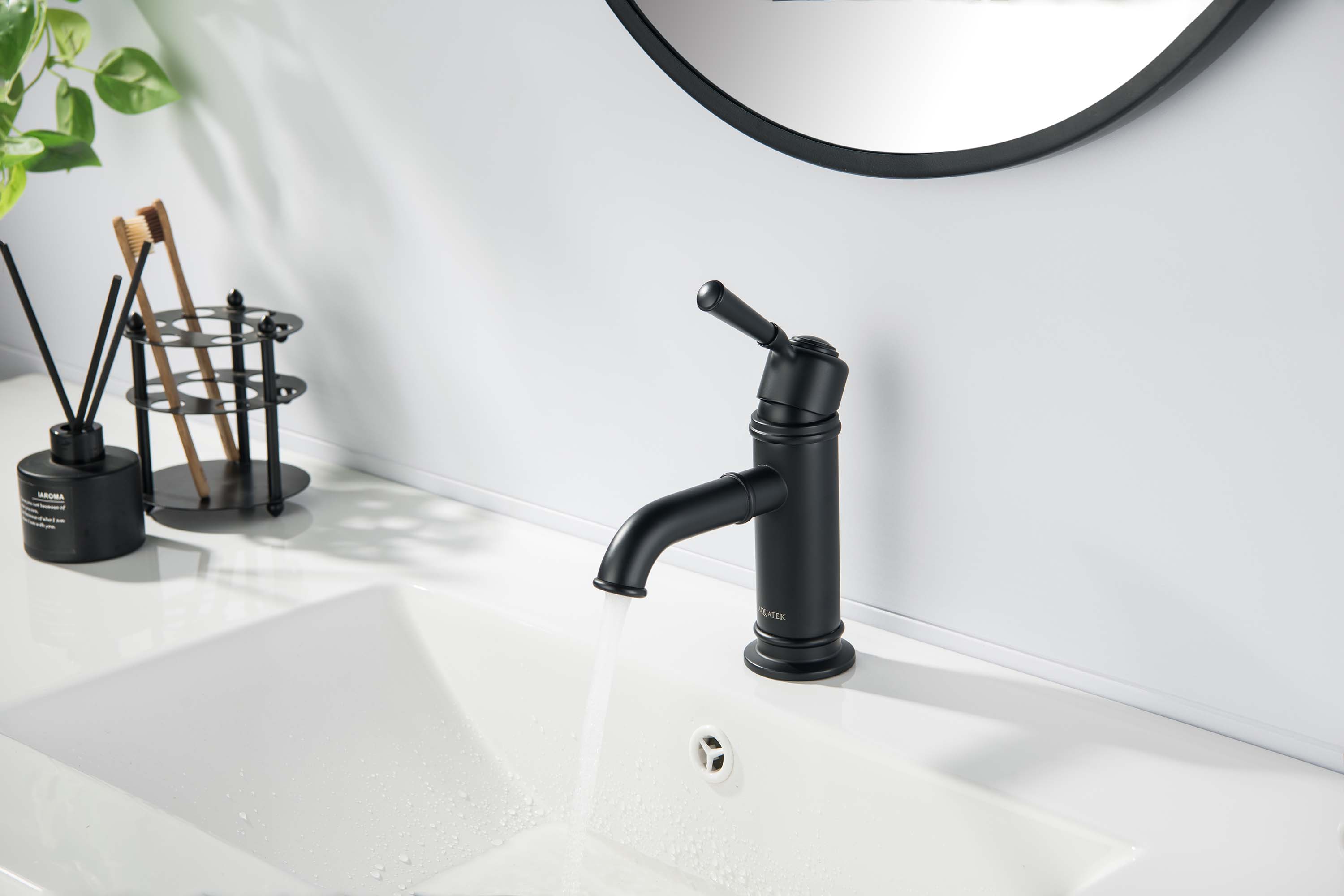 Смеситель Aquatek Классик 103 AQ1510MB для раковины