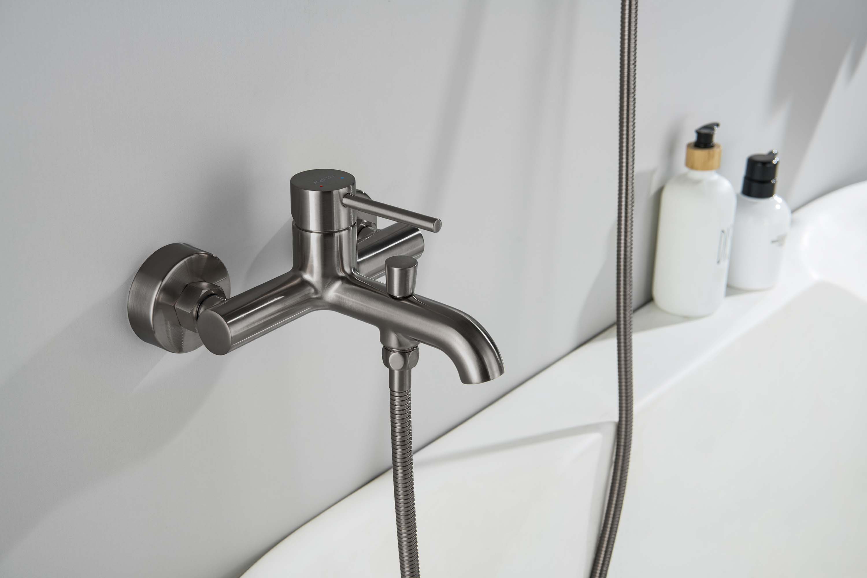 Смеситель для ванны с душевым набором Aquatek Европа AQ1349BGM