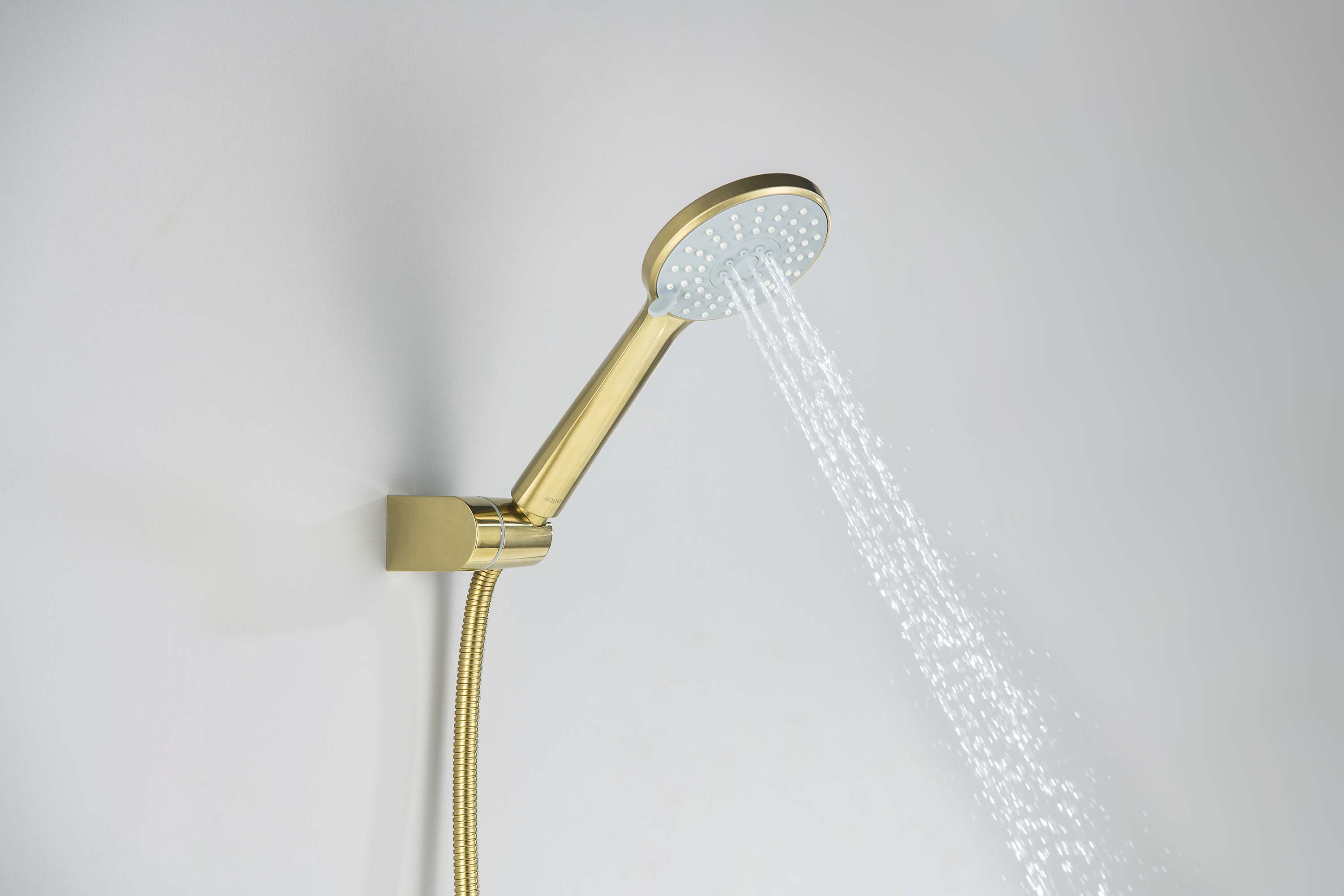 Смеситель Aquatek Оберон AQ1249BG для ванны с душевым набором