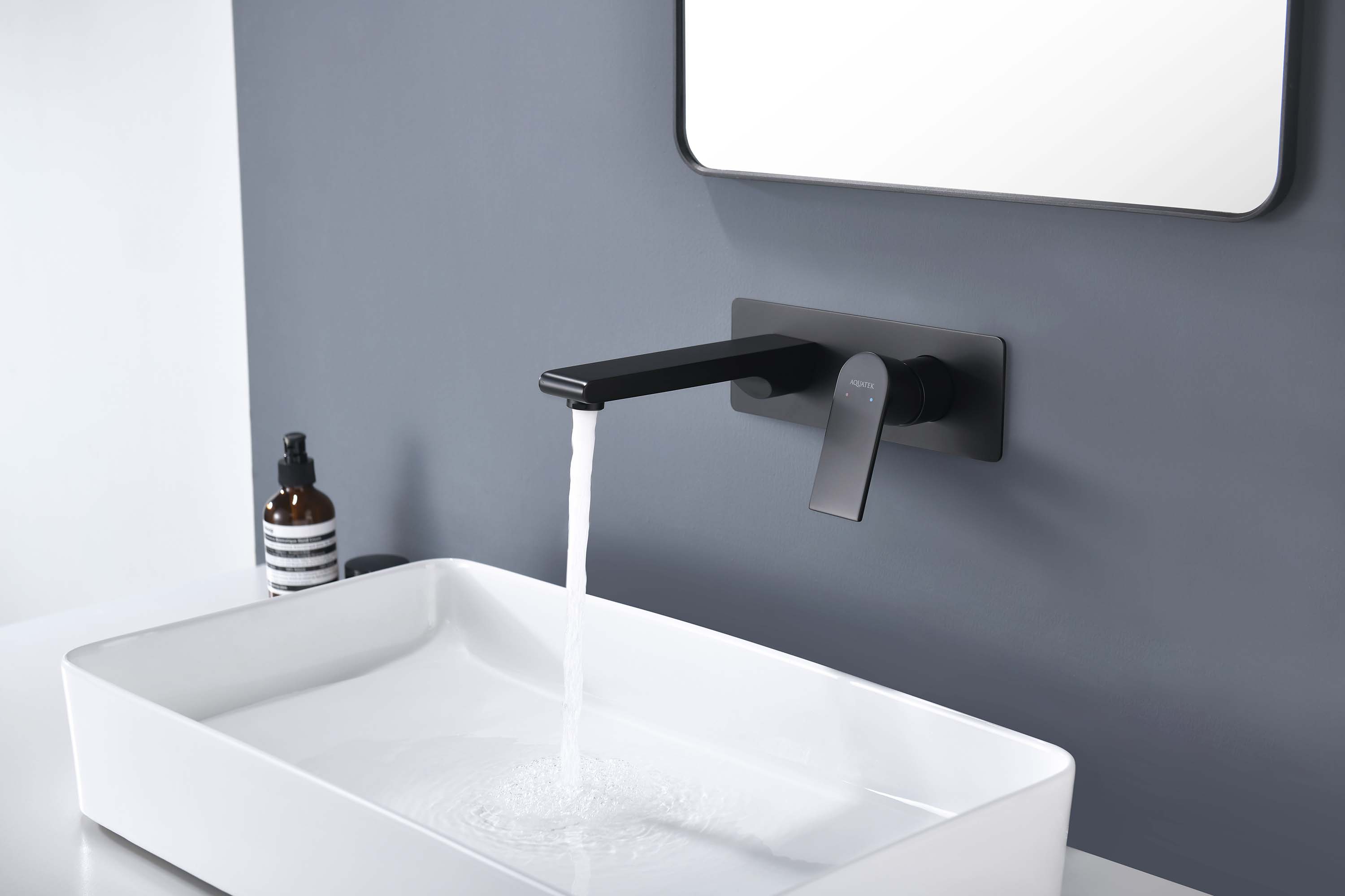 Смеситель Aquatek Лира AQ1413MB для раковины настенный