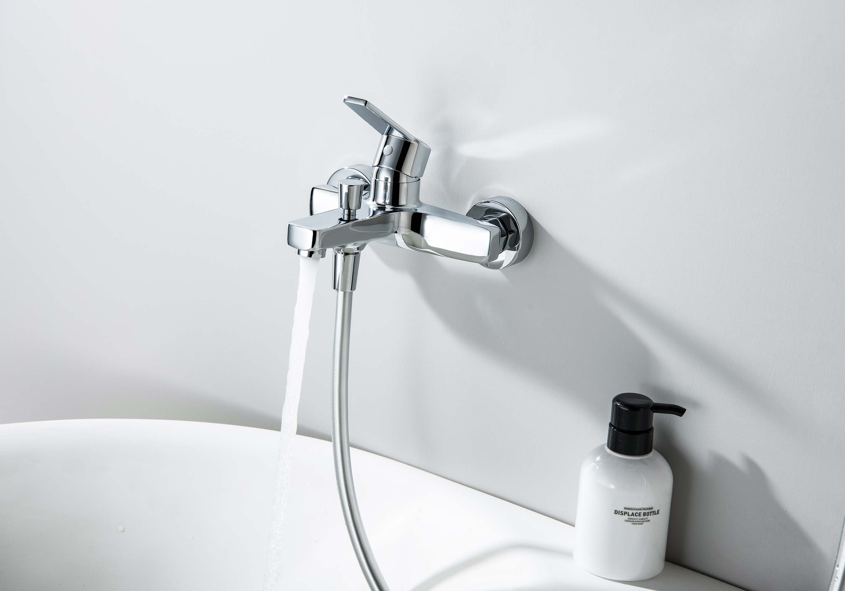 Комплект для ванны и душа Aquatek Лугано AQ1748CR