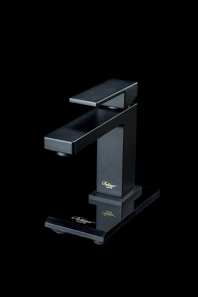 Boheme Cмеситель для умывальника Qubic Matt Black 471-B