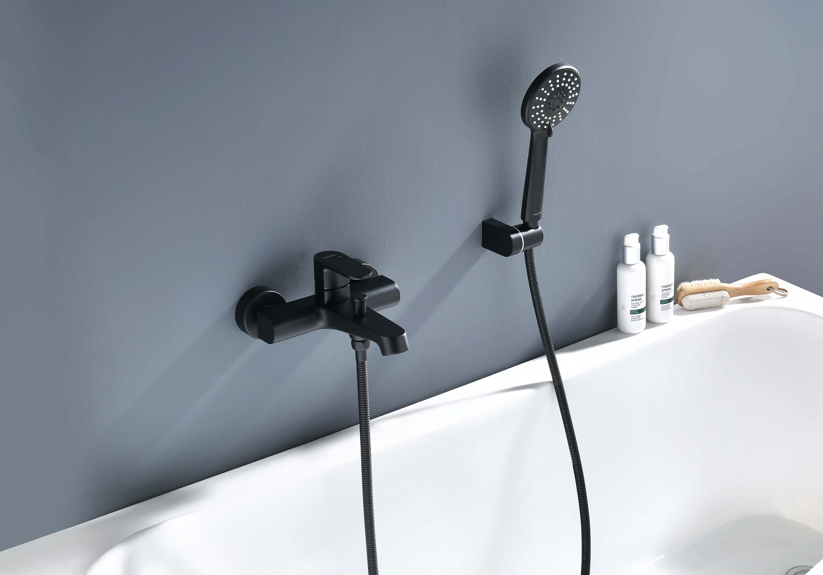 Смеситель Aquatek Оберон AQ1249MB для ванны с душевым набором