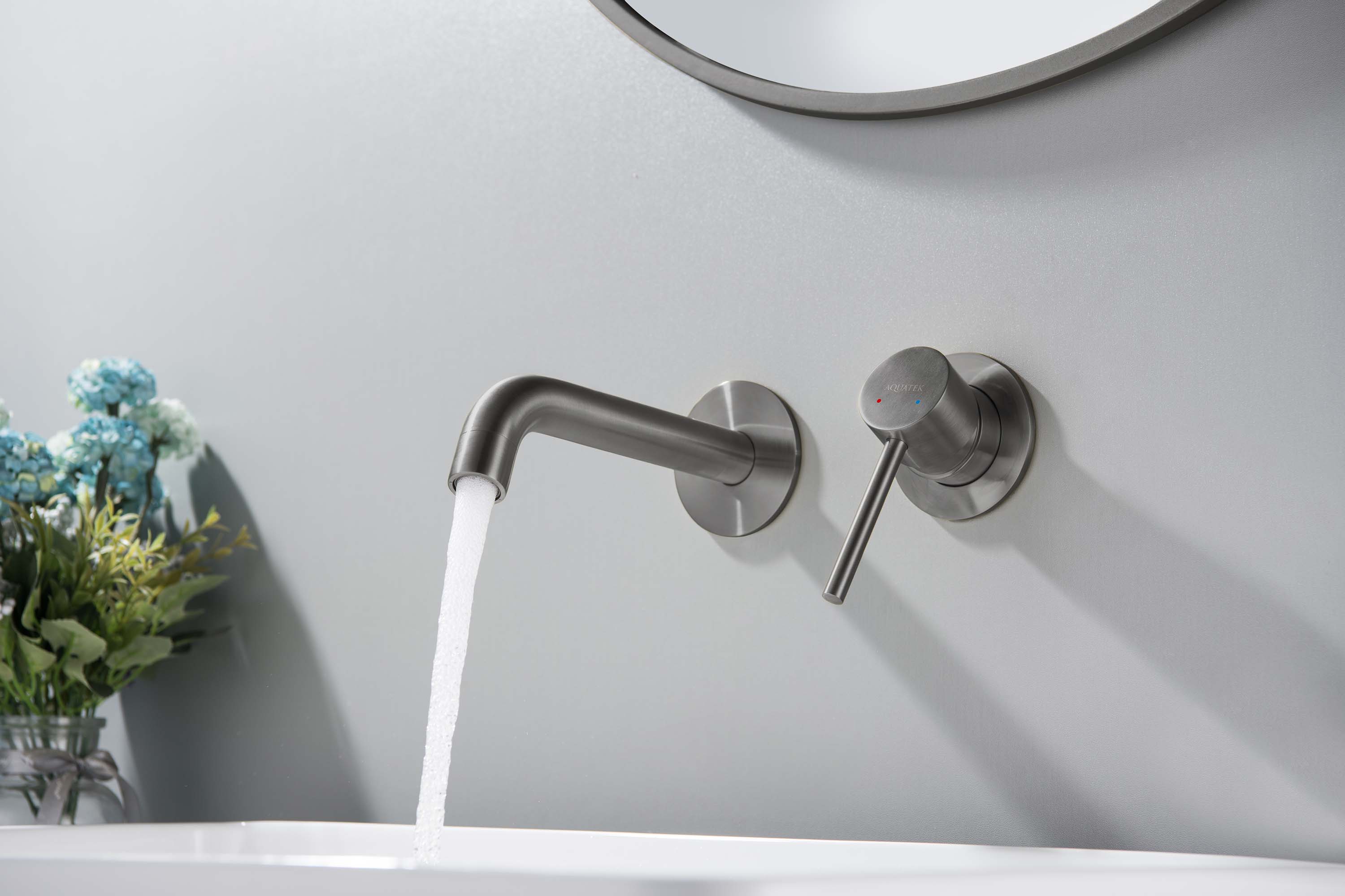 Смеситель Aquatek Европа AQ1313BGM для раковины настенный
