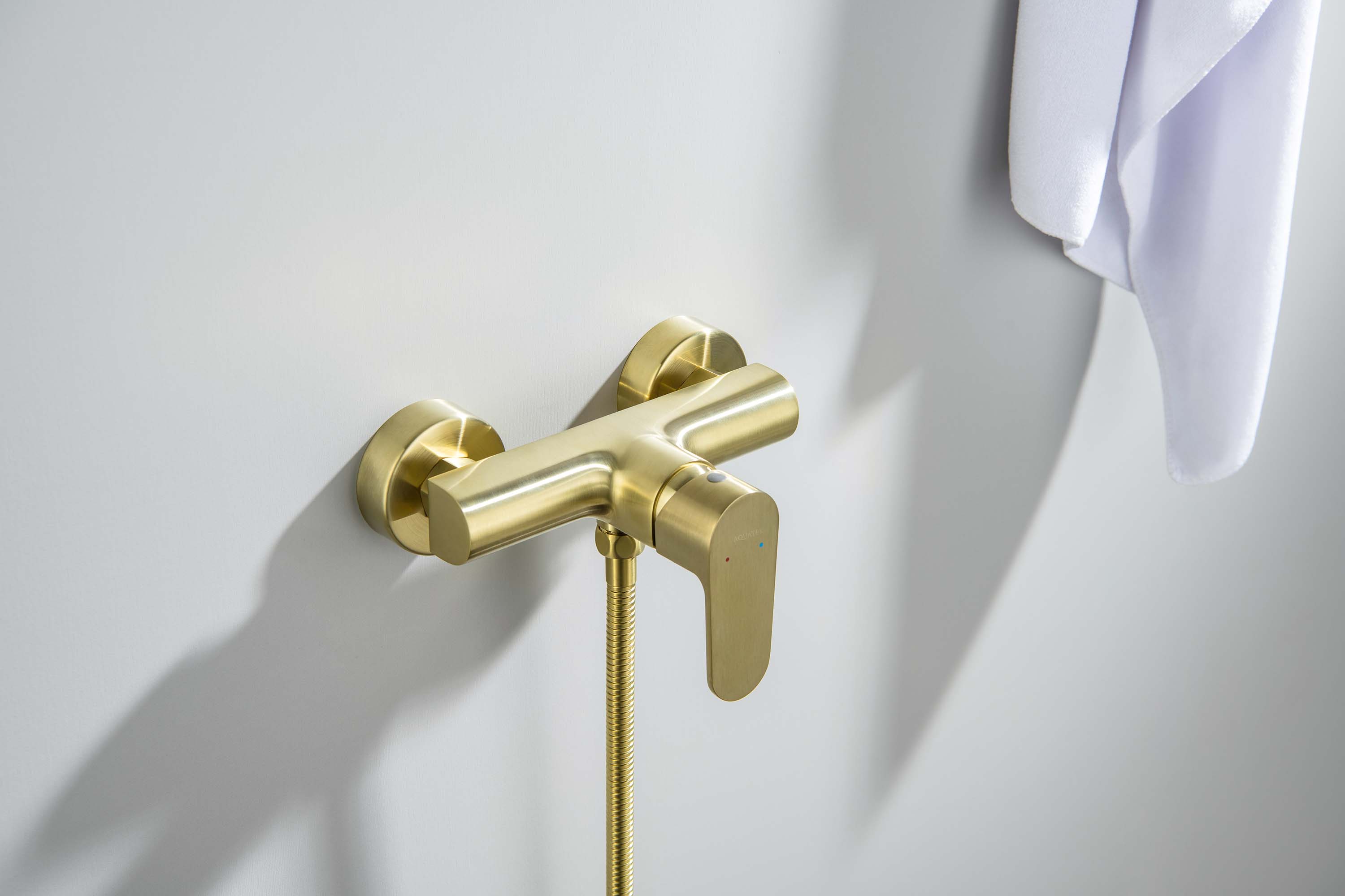 Смеситель Aquatek Оберон AQ1260BG для душа