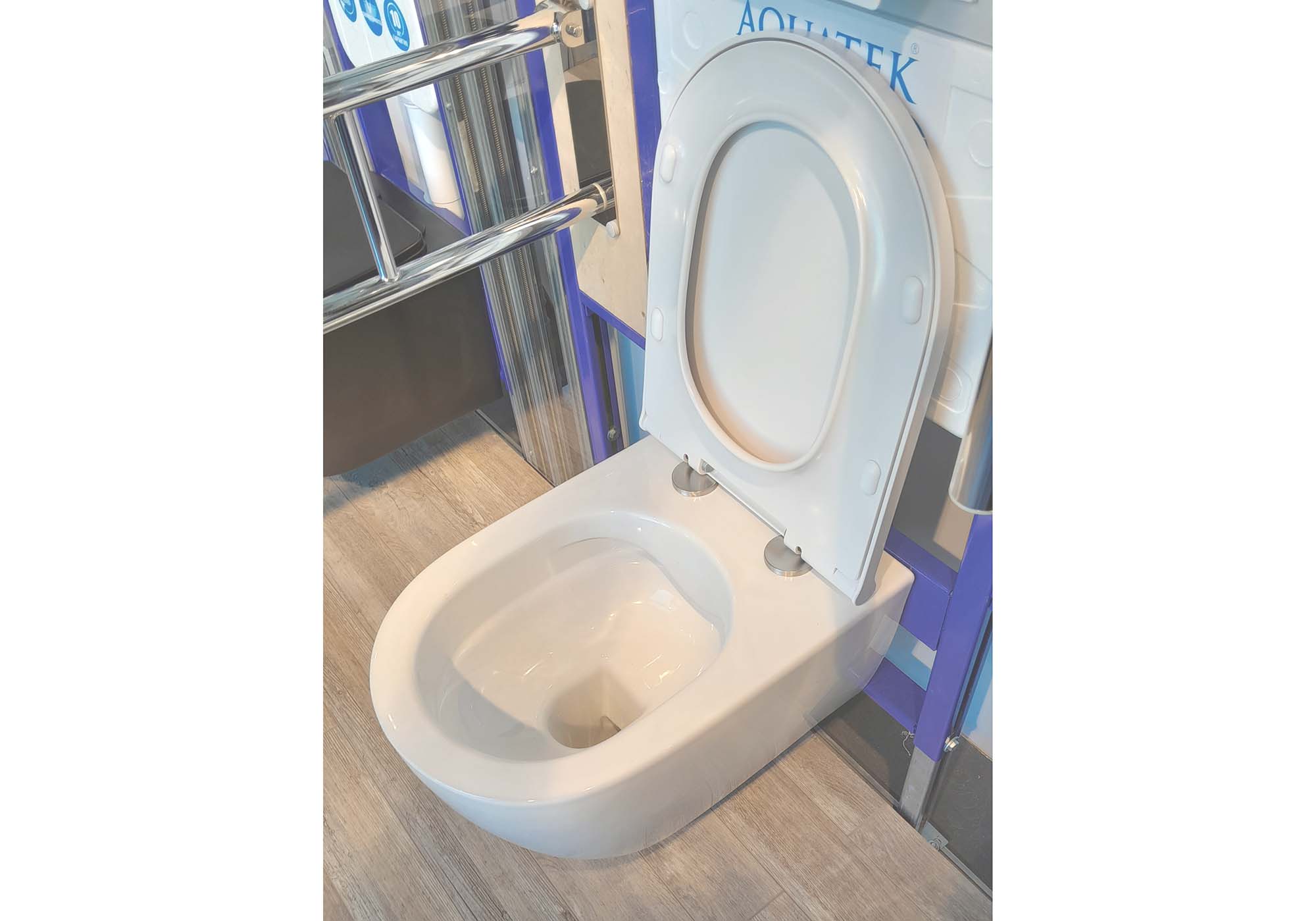 Унитаз подвесной безободковый Aquatek Поларис AQ0700-00 с сиденьем Soft Close