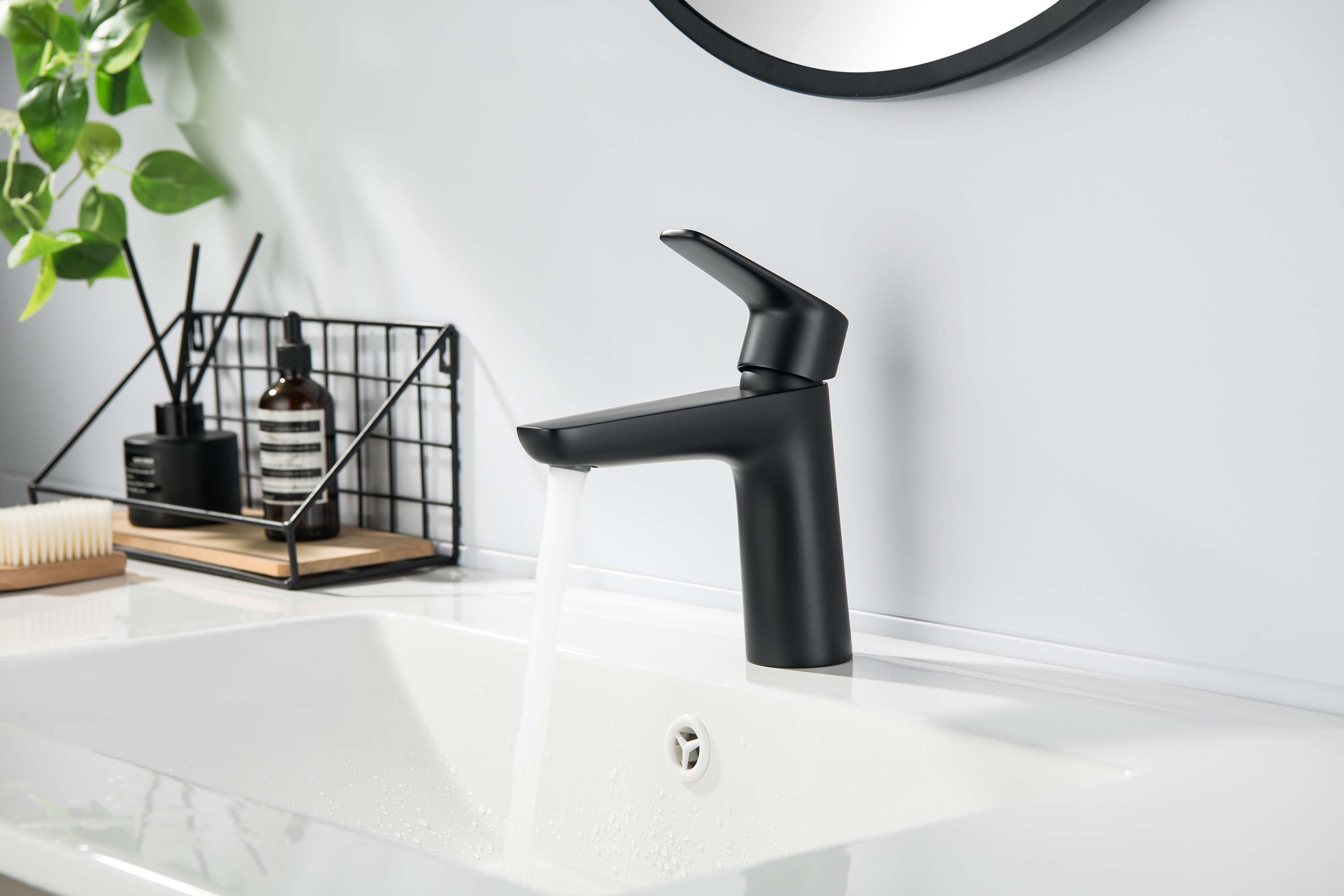 Смеситель Aquatek Бетта 98 AQ1110MB для раковины