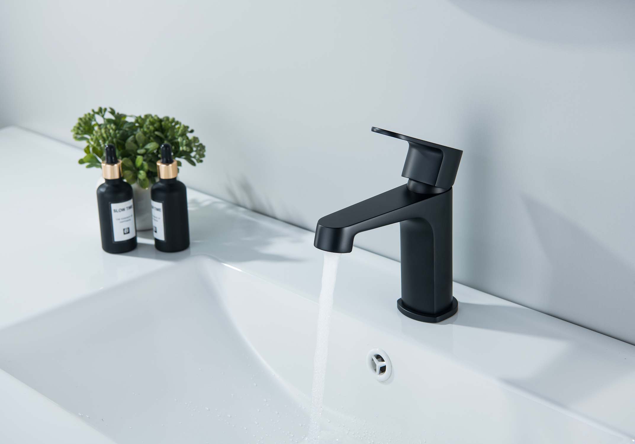 Смеситель Aquatek Оберон 98 AQ1210MB для раковины