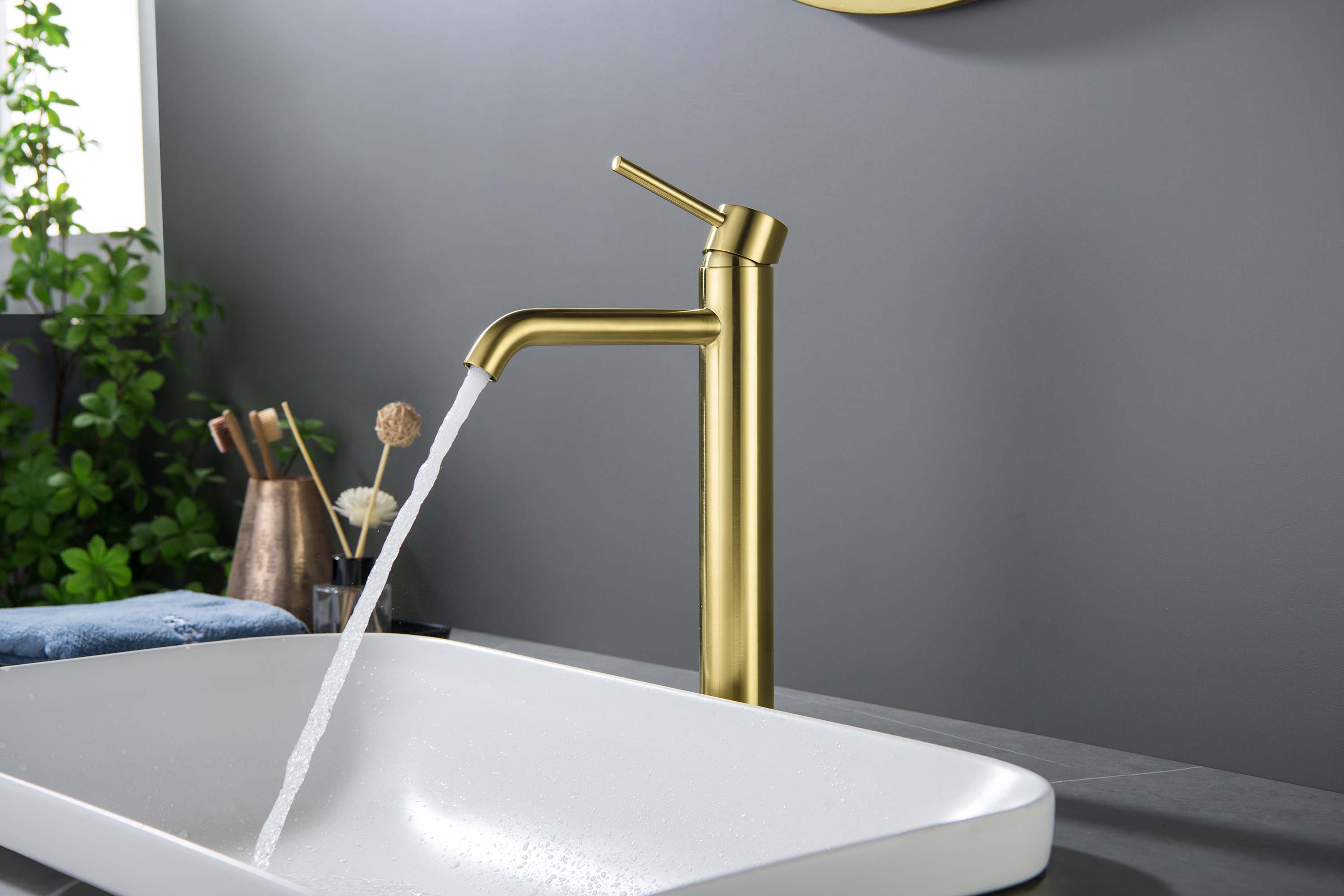 Смеситель Aquatek Европа 215 AQ1304BG для раковины