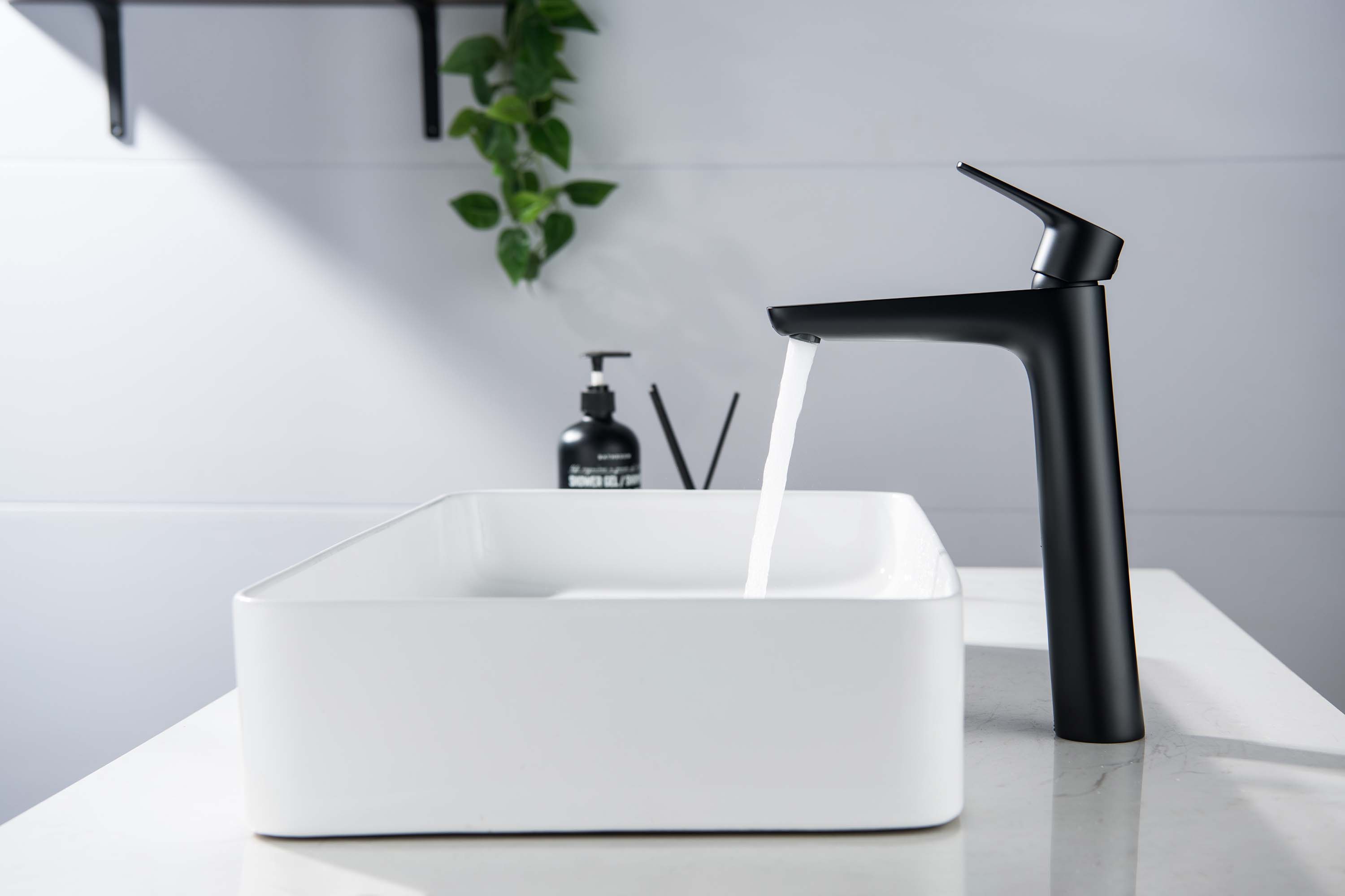 Смеситель Aquatek Бетта 230 AQ1104MB для раковины